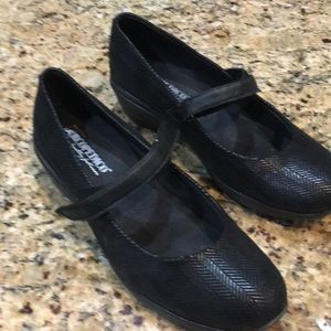 Arcopedico size 39 Black Mary Janes